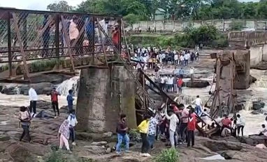 Police continue search operation at Pune bridge collapse site Pune Bridge collapse