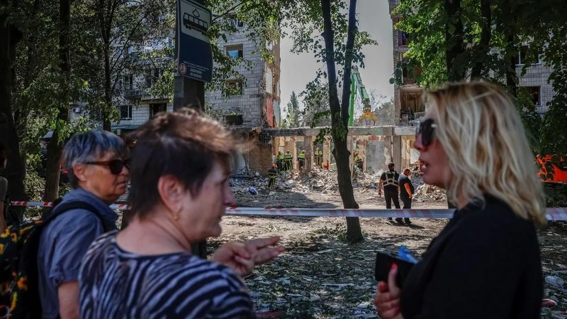 ukraine, missile attack, damaged buildings ukraine, missile attack, damaged buildings