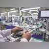 Apple in talks with home-grown companies to produce iPhone gears