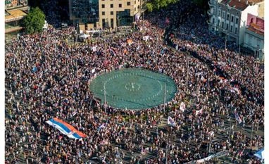 Dozens of anti-govt protesters held after clashes with police in Serbia Serbia protest