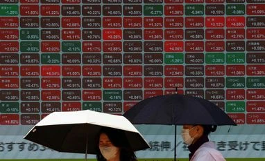 Asian shares sink as US jobs fail to clear rate outlook, tech hammered Asian stcks, asian shares, share market