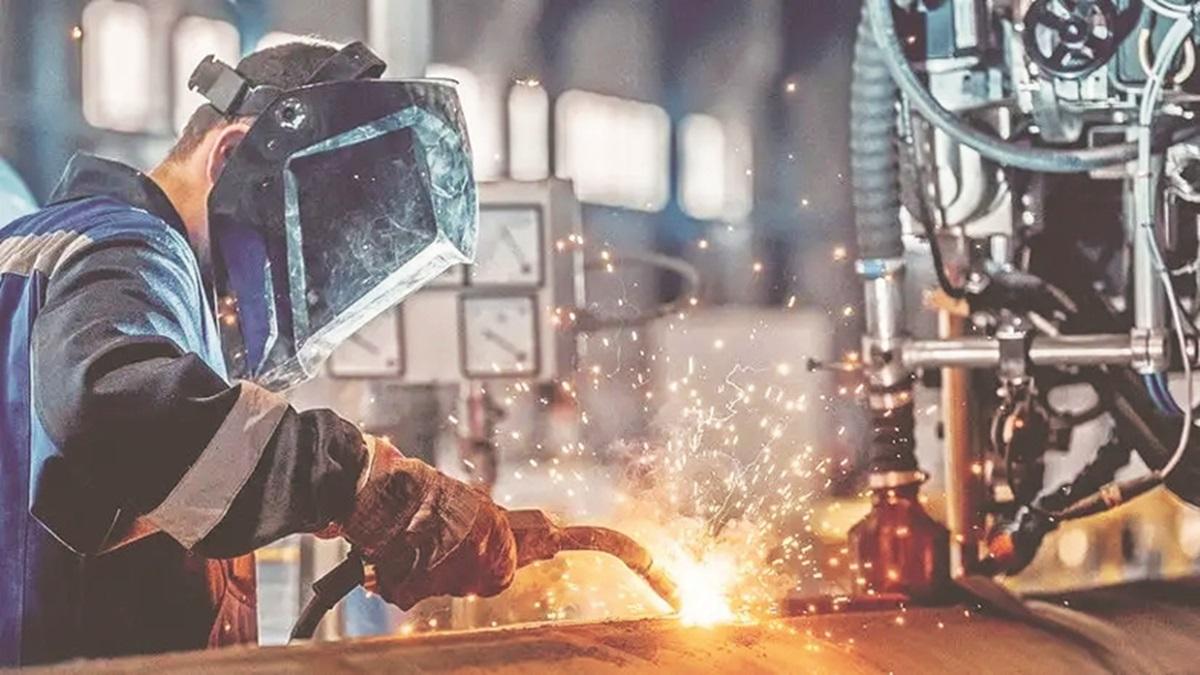Manufacturing PMI plummets to 4-year low amid West Asia conflict