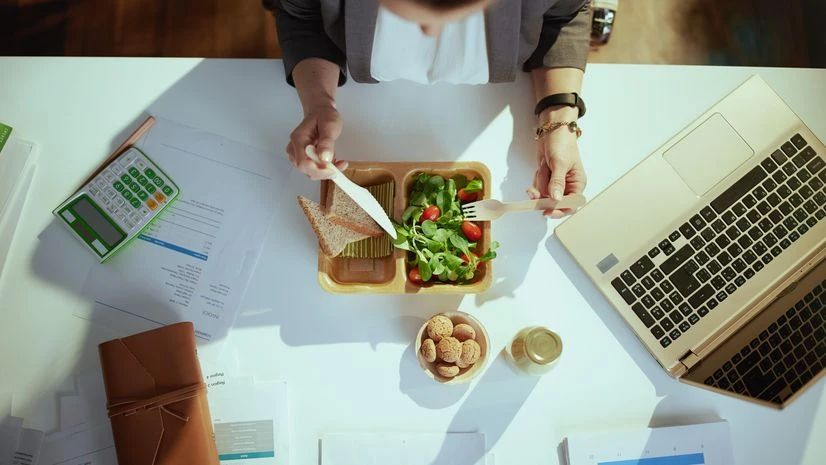 office lunch, plastic packaging office lunch, plastic packaging
