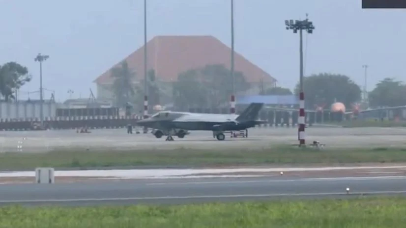 F-35 fighter jet F-35 fighter jet