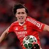 Real Madrid secure young left-back Carreras from Benfica on 6 years deal
