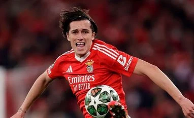 Real Madrid secure young left-back Carreras from Benfica on 6 years deal Alvaro Carreras