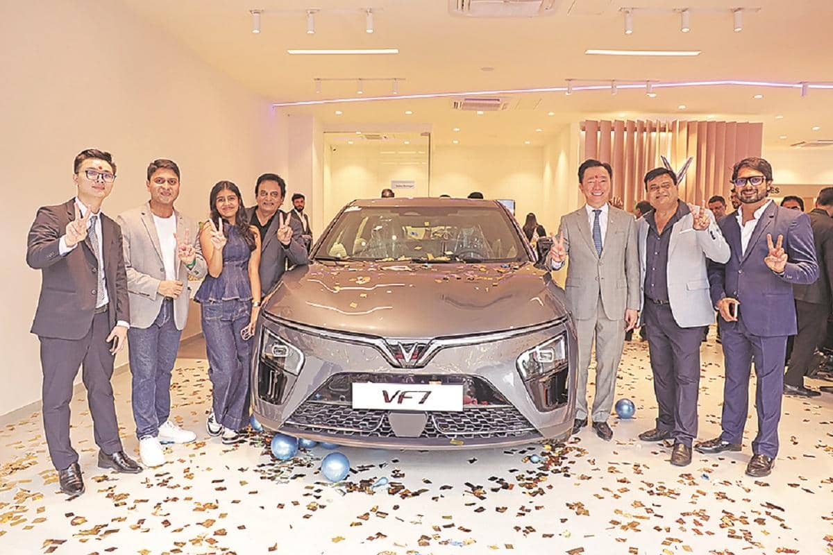 VinFast opens first India showroom in Surat, targets 35 dealerships in ...