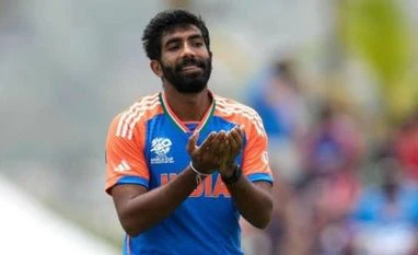 Chetan Sharma backs Bumrah, urges players to follow physios' guidance Jasprit Bumrah