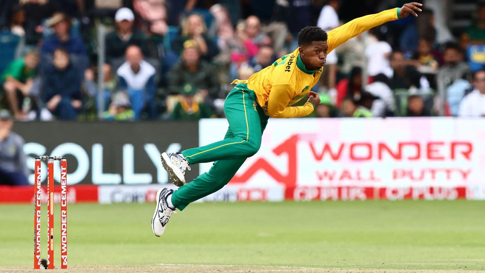 Nqaba Peter Shines and Struggles in High-Profile Australia vs South Africa T20I