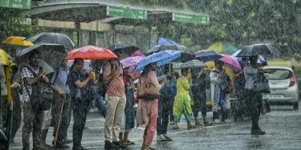Delhi to see light rain till Aug 22; Mumbai braces for more heavy showers |  India News - Business Standard