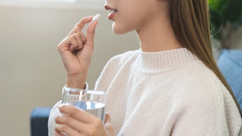 paracetamol, ibuprofen, aspirin, painkillers paracetamol, ibuprofen, aspirin, painkillers