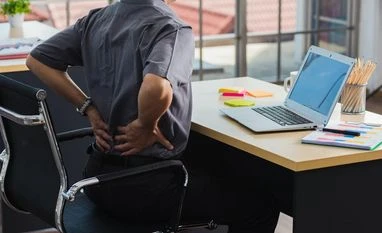 back pain causes, posture mistakes back pain causes, posture mistakes