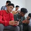 teens posture, screen use back pain