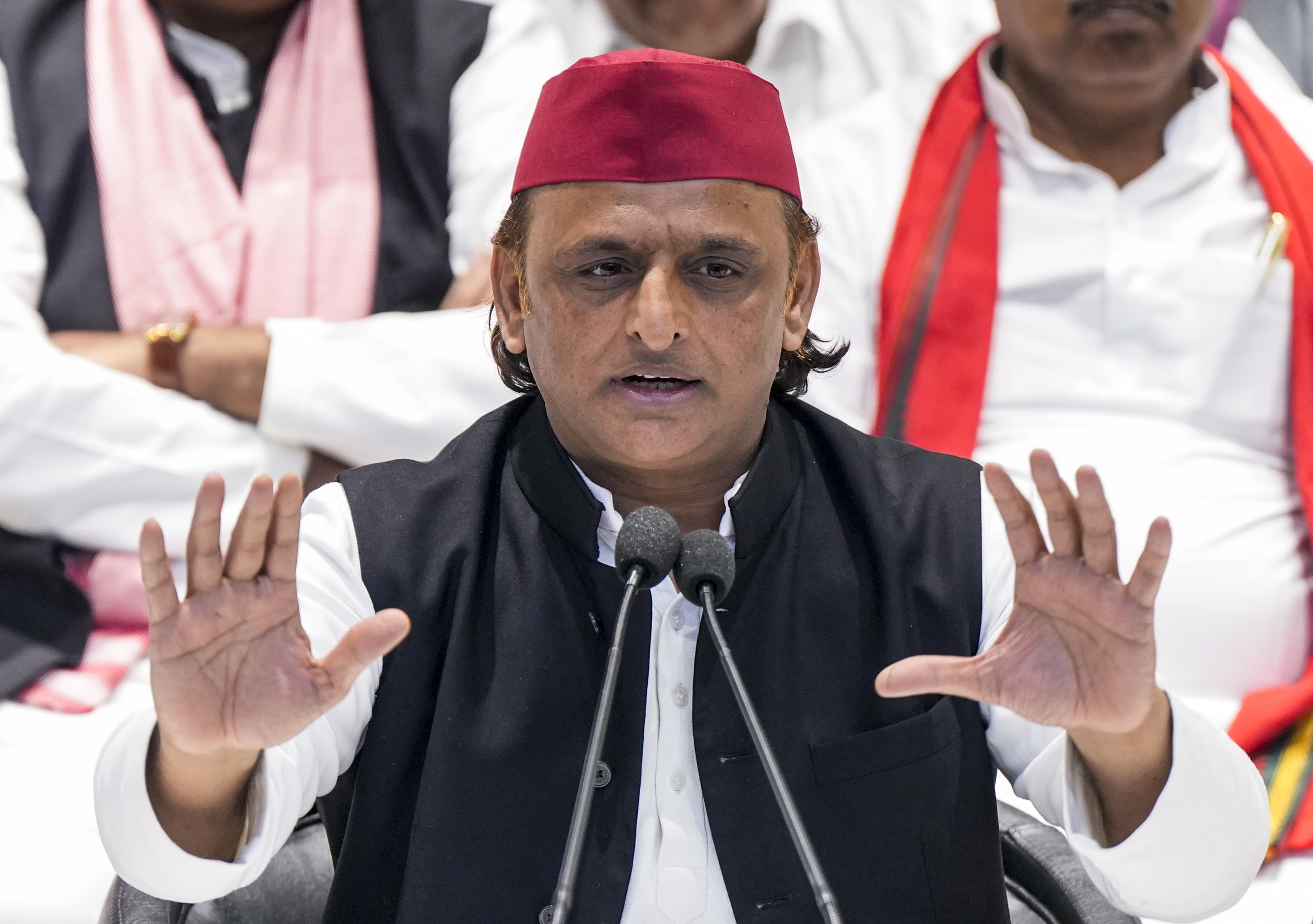 Akhilesh calls for bulldozer action on codeine mafias, even if