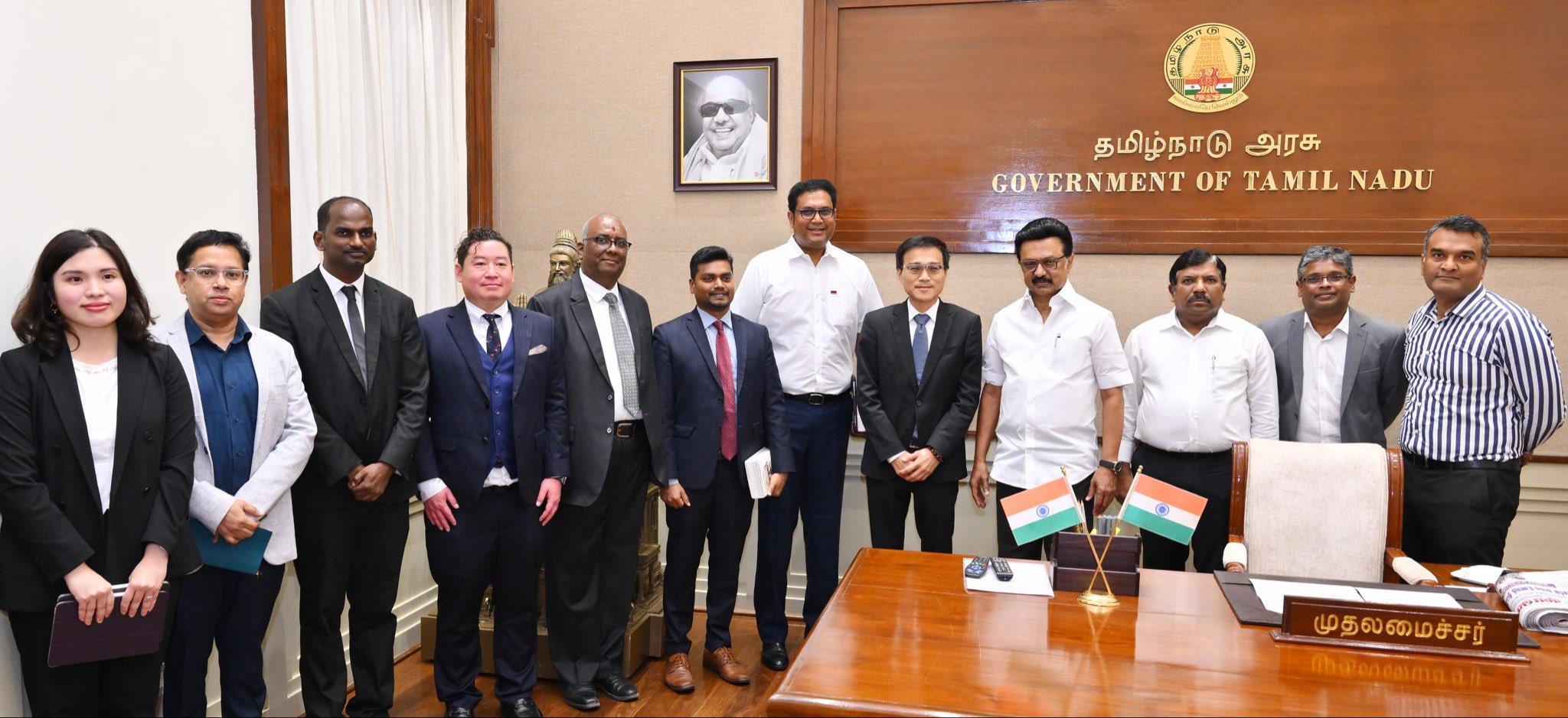 தமிழ்நாட்டில் ரூ. 15,000 கோடி முதலீடு செய்யும் ஃபாக்ஸ்கான்; 14,000 பொறியியல் வேலைவாய்ப்புகள் உருவாகும்