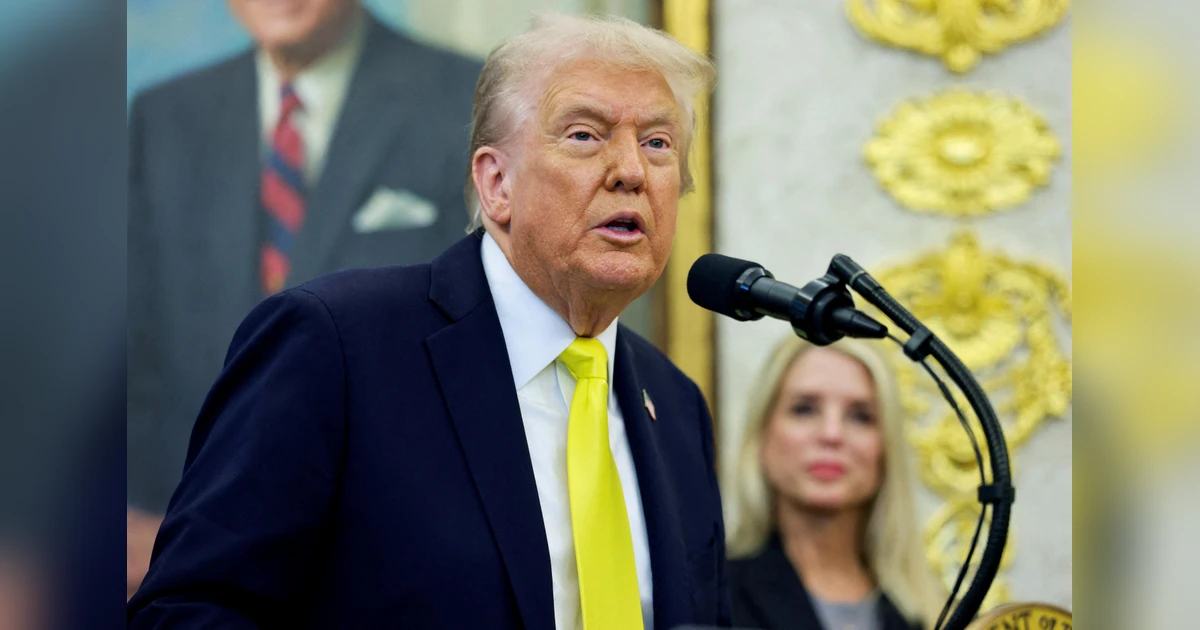 Trump backs Cuomo, warns of funding cuts if Mamdani wins NYC mayoral race