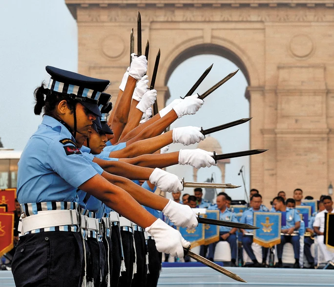Members of Agniveervayu, the Air Force's first all-women drill team at the India Gate war memorial in New Delhi on July 26, 2024 (Photo: Reuters) Members of Agniveervayu, the Air Force’s first all-women drill team at the India Gate war memorial in New Delhi on July 26, 2024 (Photo: Reuters)