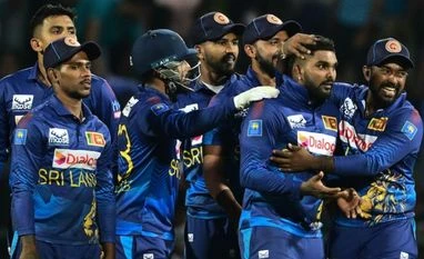 Eight Sri Lanka players to fly home from Pakistan amid safety concerns Sri Lanka cricket team