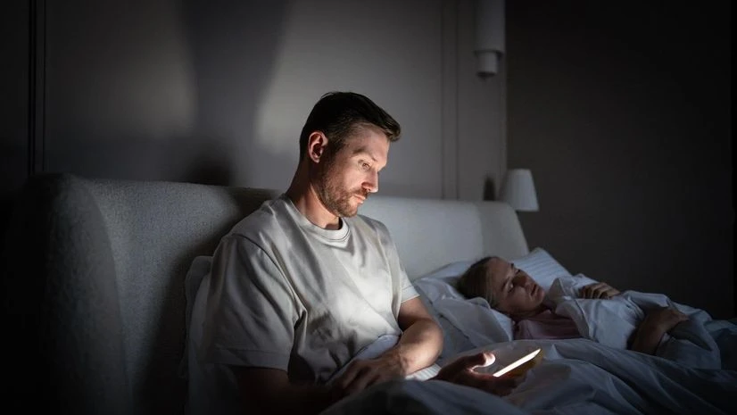 screen time and sleep, blue light screen time and sleep, blue light