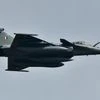 An Indian Air Force's Rafale fighter jet flies past during the "Aero India 2021" air show at Yelahanka air base in Bengaluru, February 3, 2021 (Photo: Reuters)