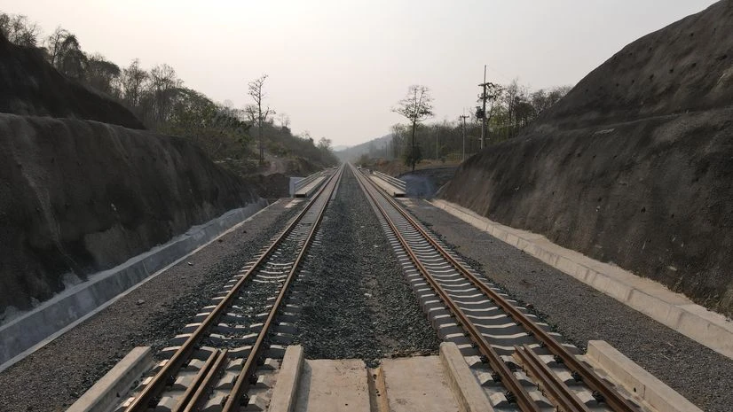 train tracks train tracks