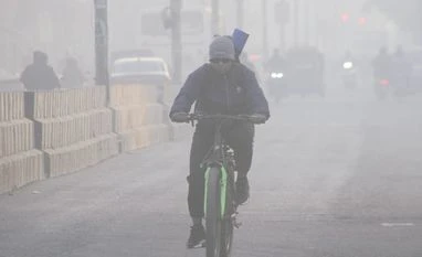CAQM orders suspension of outdoor sports in Delhi-NCR amid rising pollution Pollution, Gurugram Pollution