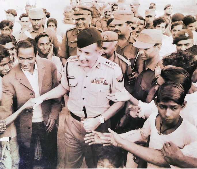 General Sam Manekshaw (centre) greets people in Dhaka, Bangladesh, on December 29, 1971 (Photo: Ministry of Defence) General Sam Manekshaw (centre) greets people in Dhaka, Bangladesh, on December 29, 1971 (Photo: Ministry of Defence)
