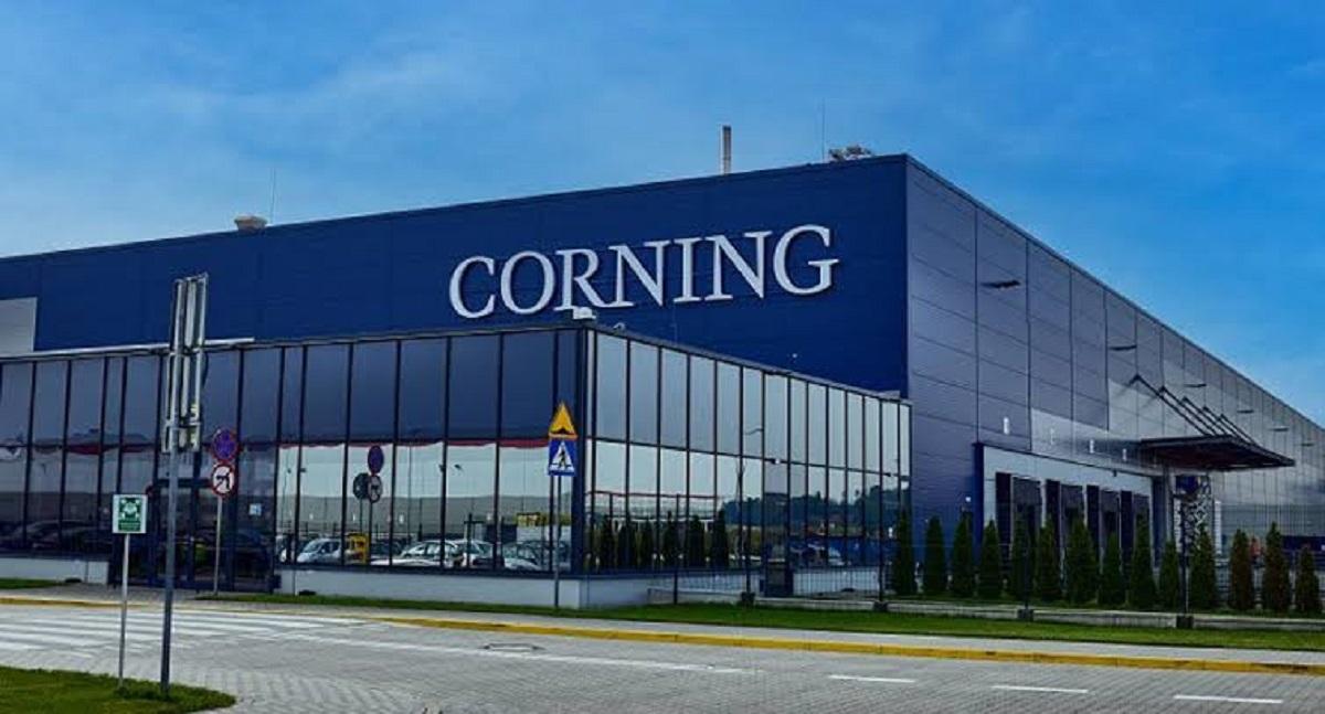 Corning-Optiemus JV inaugurates Chennai cover-glass plant worth ₹1,000 cr