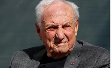 Frank Gehry, the most celebrated architect of his time, passes away at 96 frank gehry