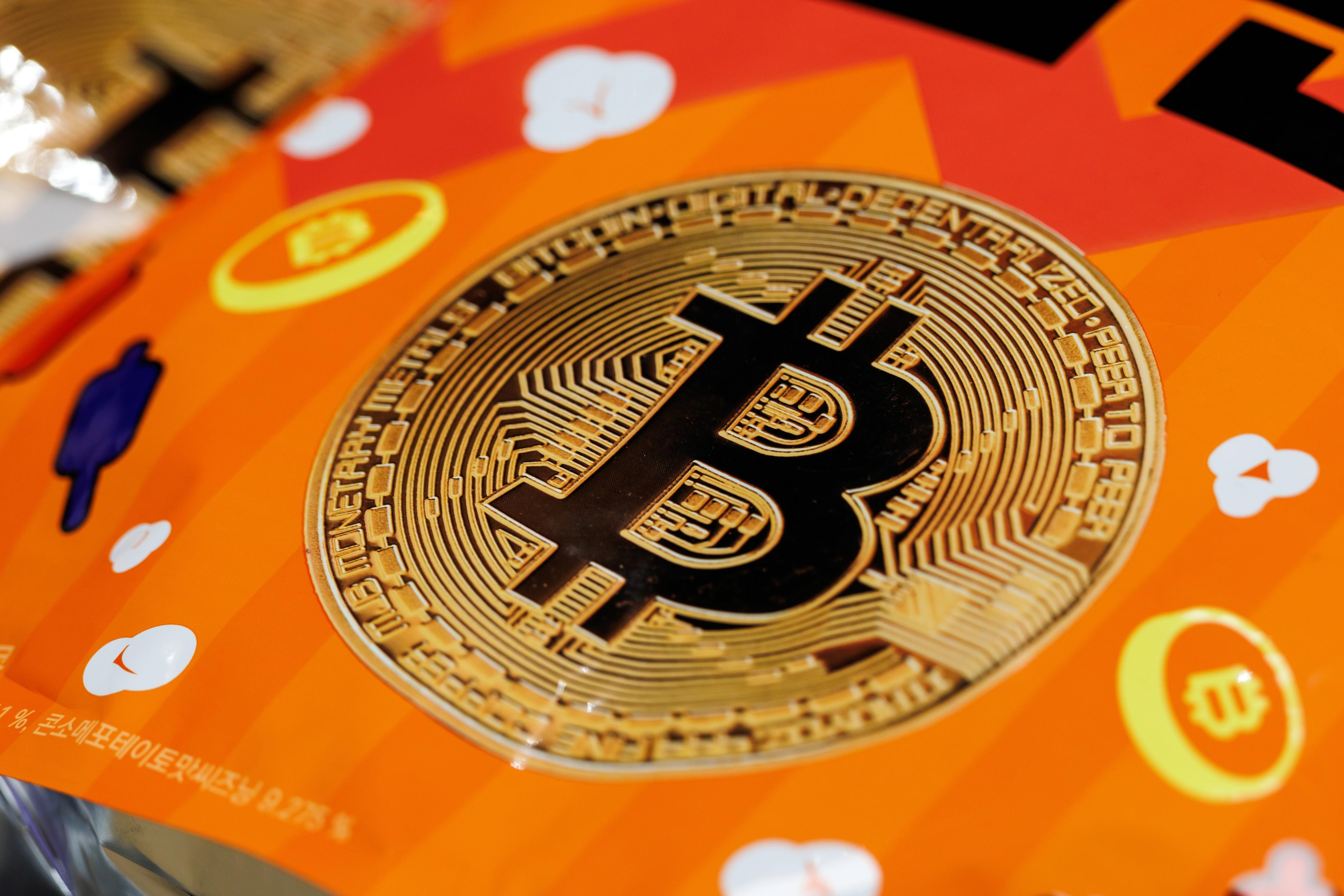 Will money flow into crypto if AI trade fizzles? Analysts weigh in