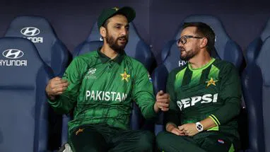 Pakistan skipper Salman Agha with coach Mike Hesson (L-R) Pakistan skipper Salman Agha with coach Mike Hesson (L-R)
