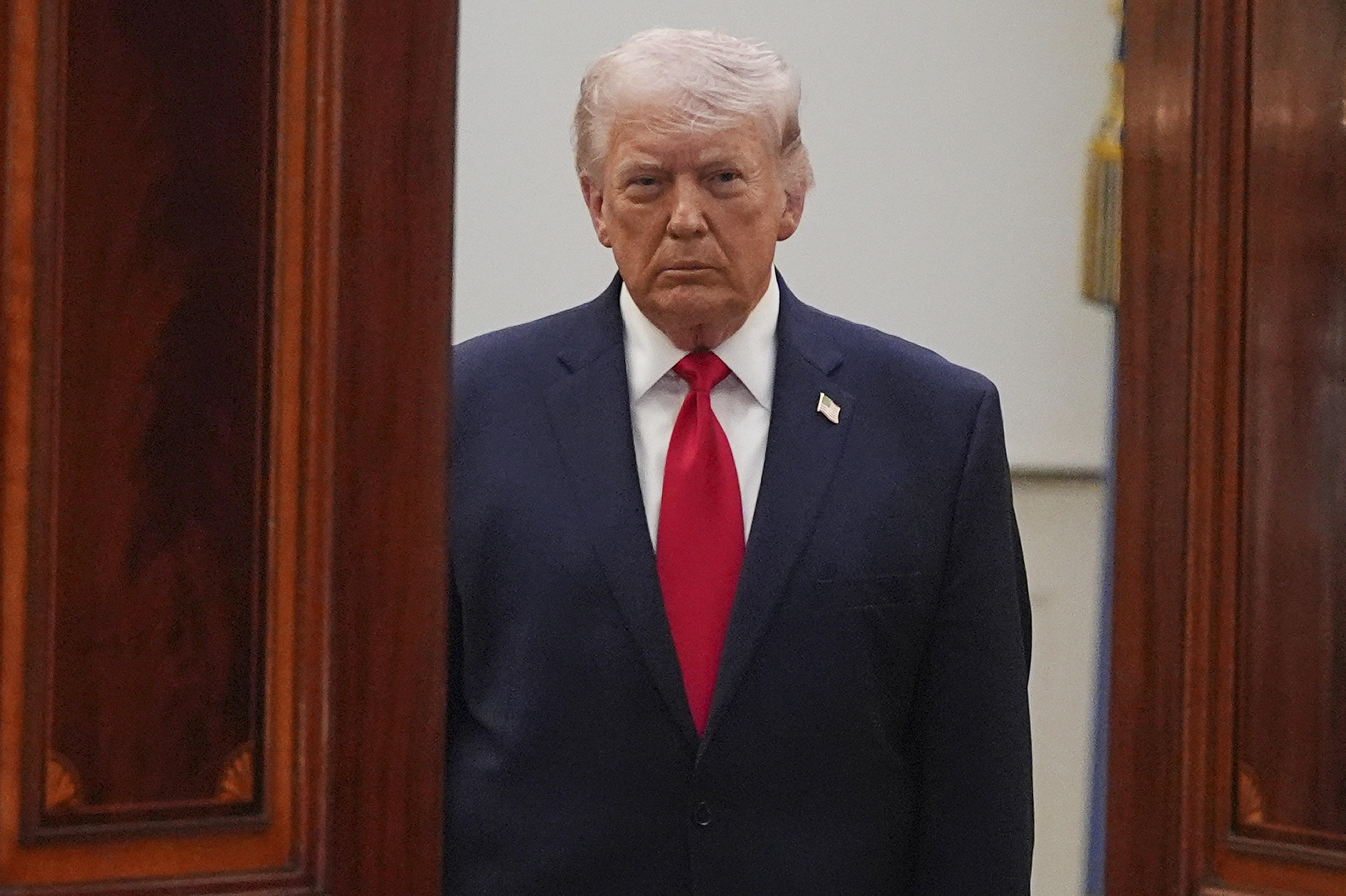 Trump declines to specify US response if missing airman harmed in Iran