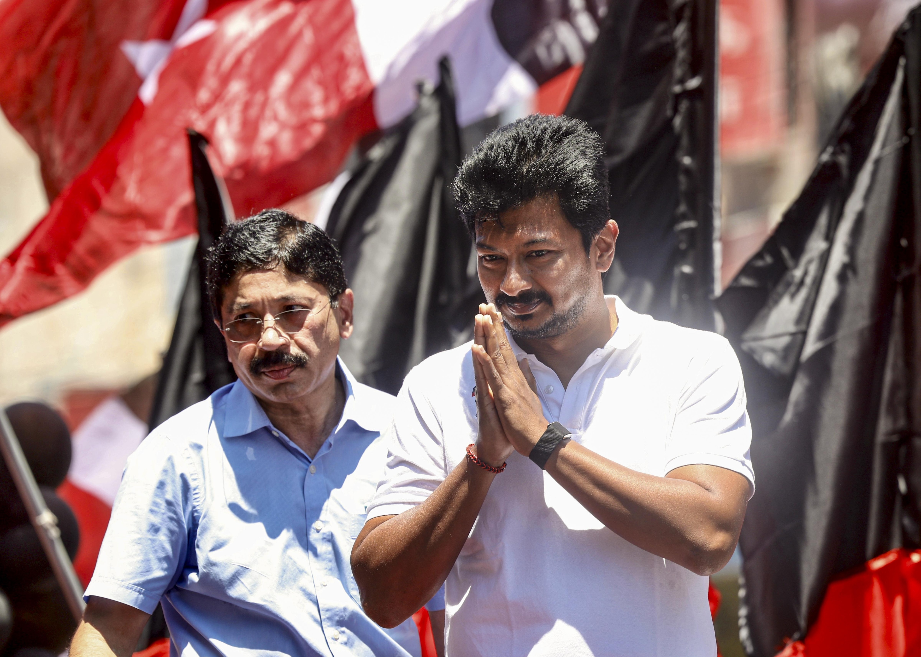 DMK promises ₹2k aid for women, free laptops for students in poll campaign