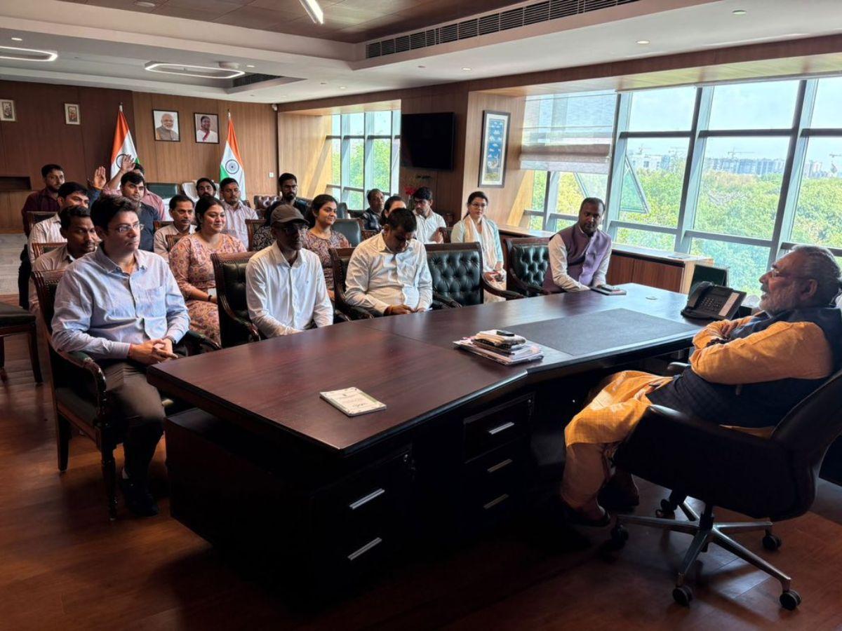 Textiles Ministry shifts to new office in Netaji Nagar under Vista plan