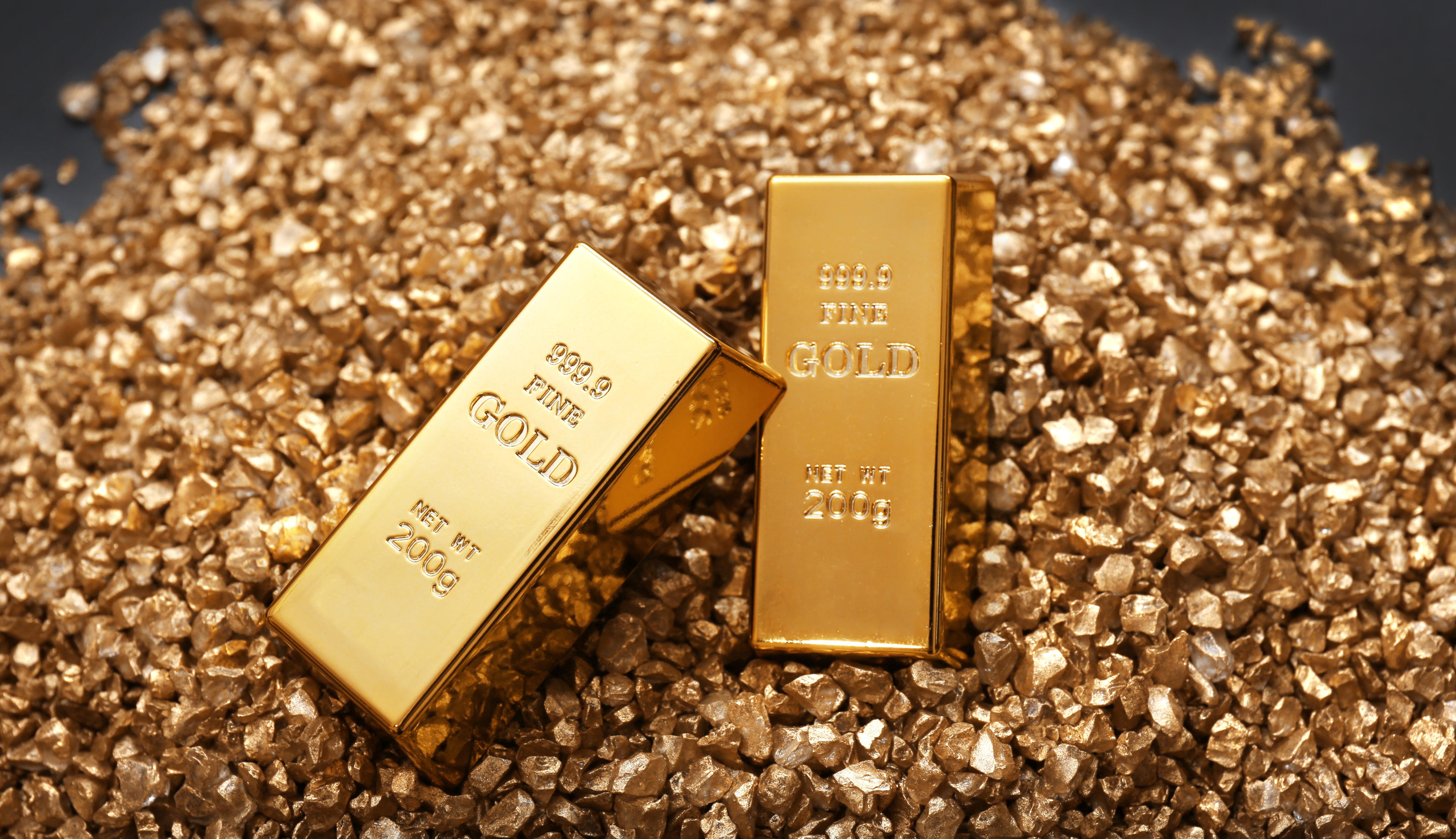 Gold demand in India picks up ahead of Akshaya Tritiya, China premiums ease