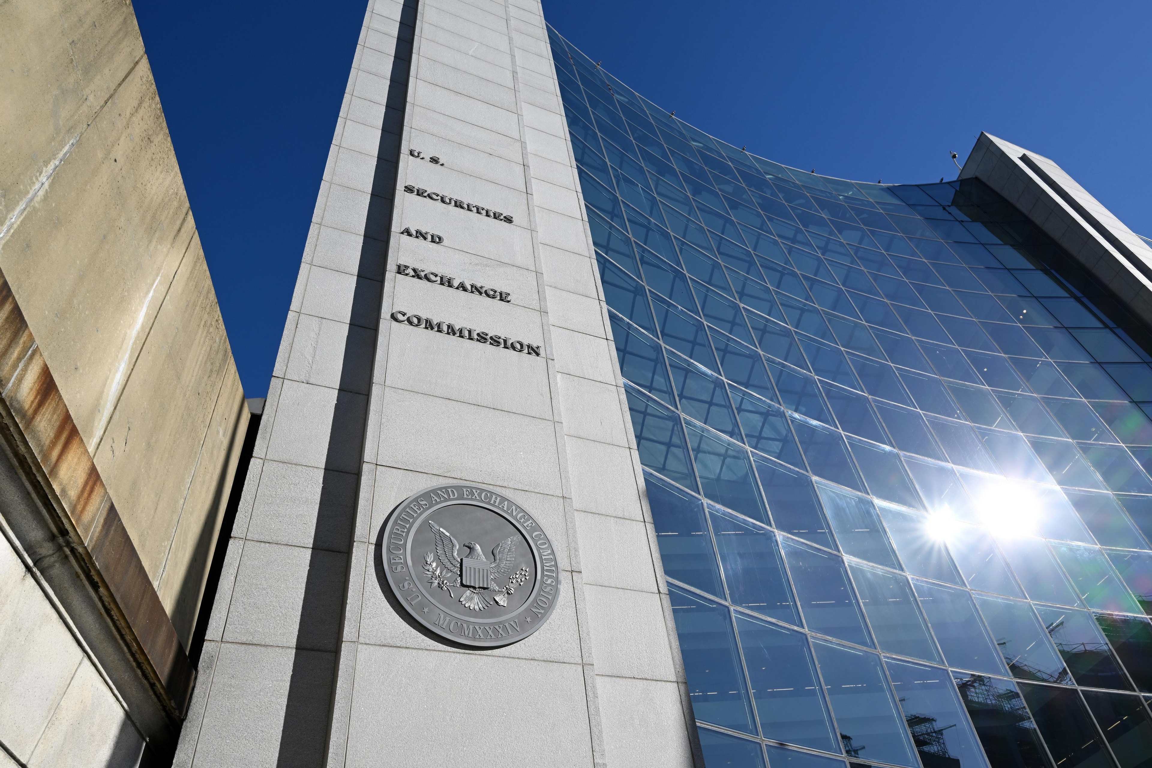 SEC approves end to $25,000 day-trade rule