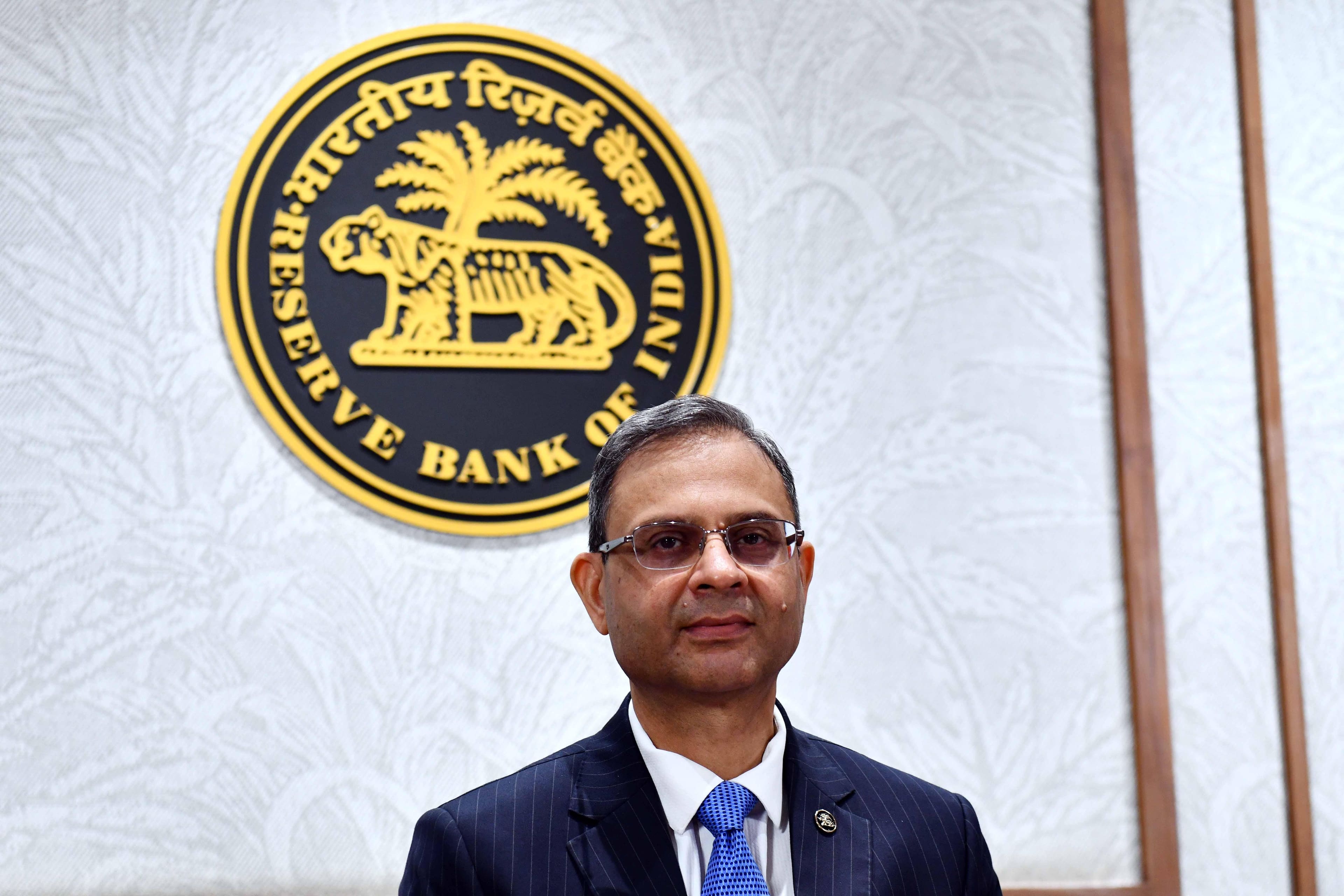 RBI expects strong FCNR (B) inflows, rules out early closure of window