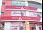 Axis Bank shares near key support levels; should investors buy the stock?