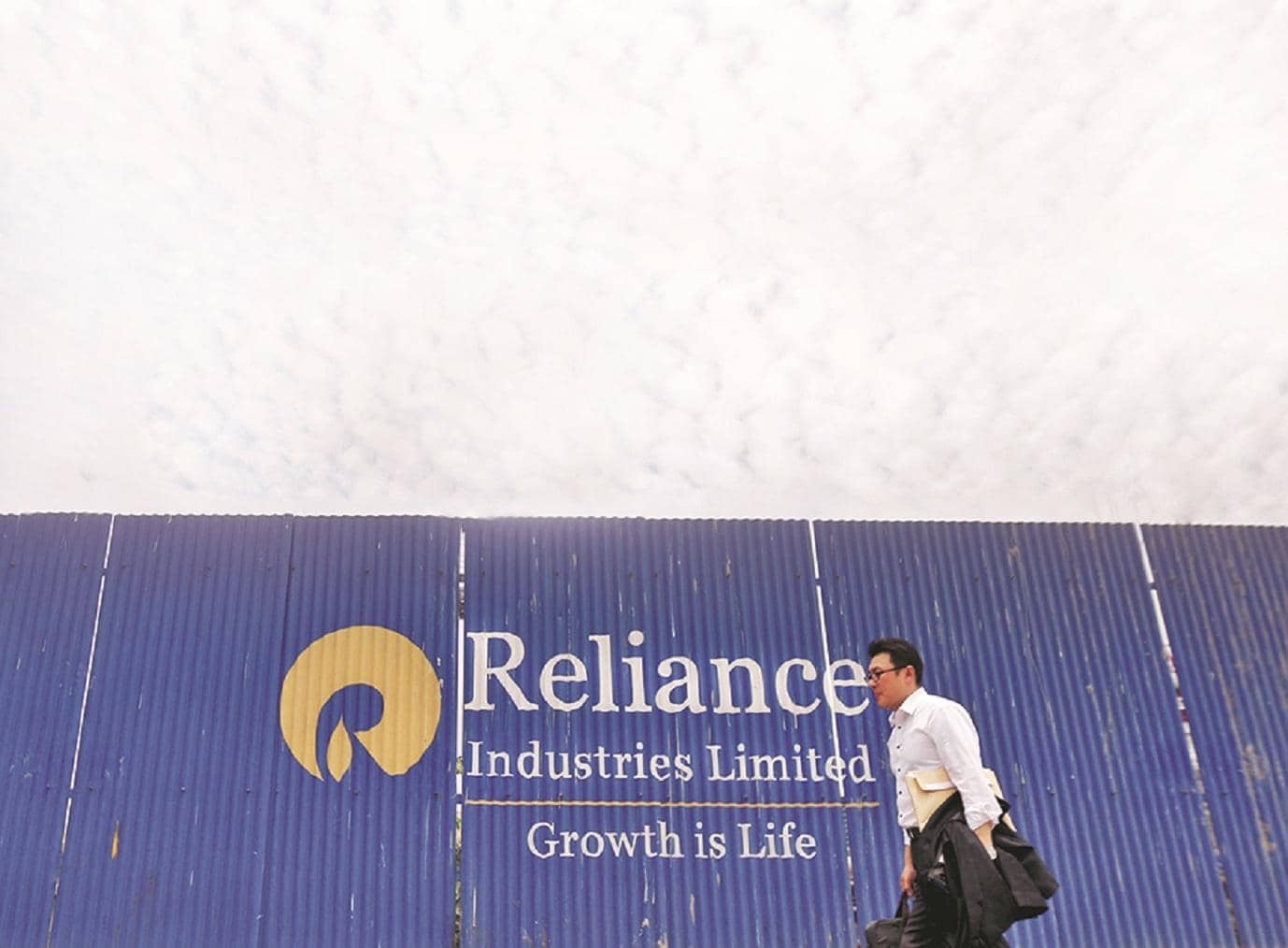 Reliance Industries buys duplex at Three Sixty West in Worli for ₹75.1 cr