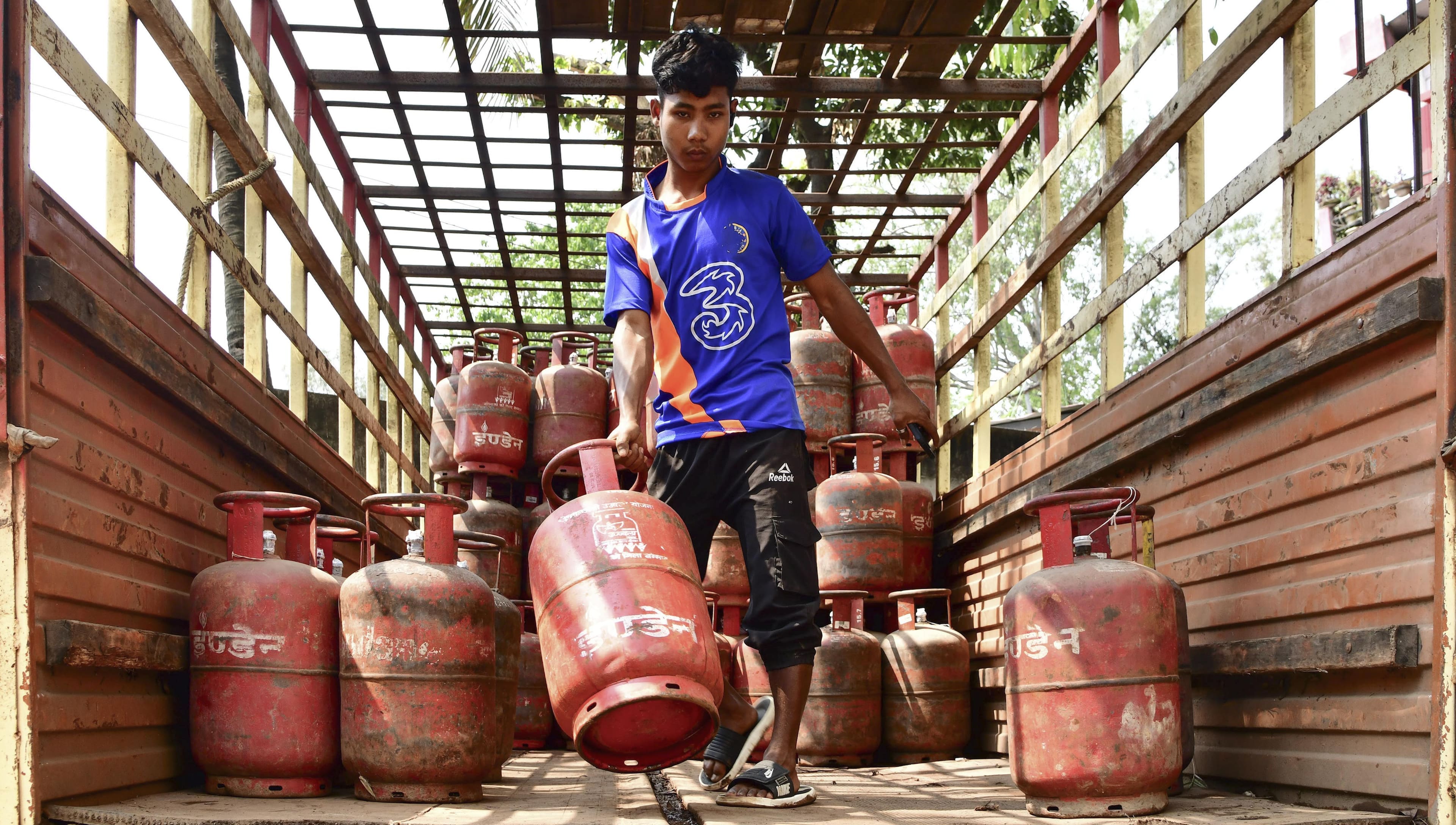 LPG Aadhaar rule: How subsidy and cylinder bookings change from Oct 1
