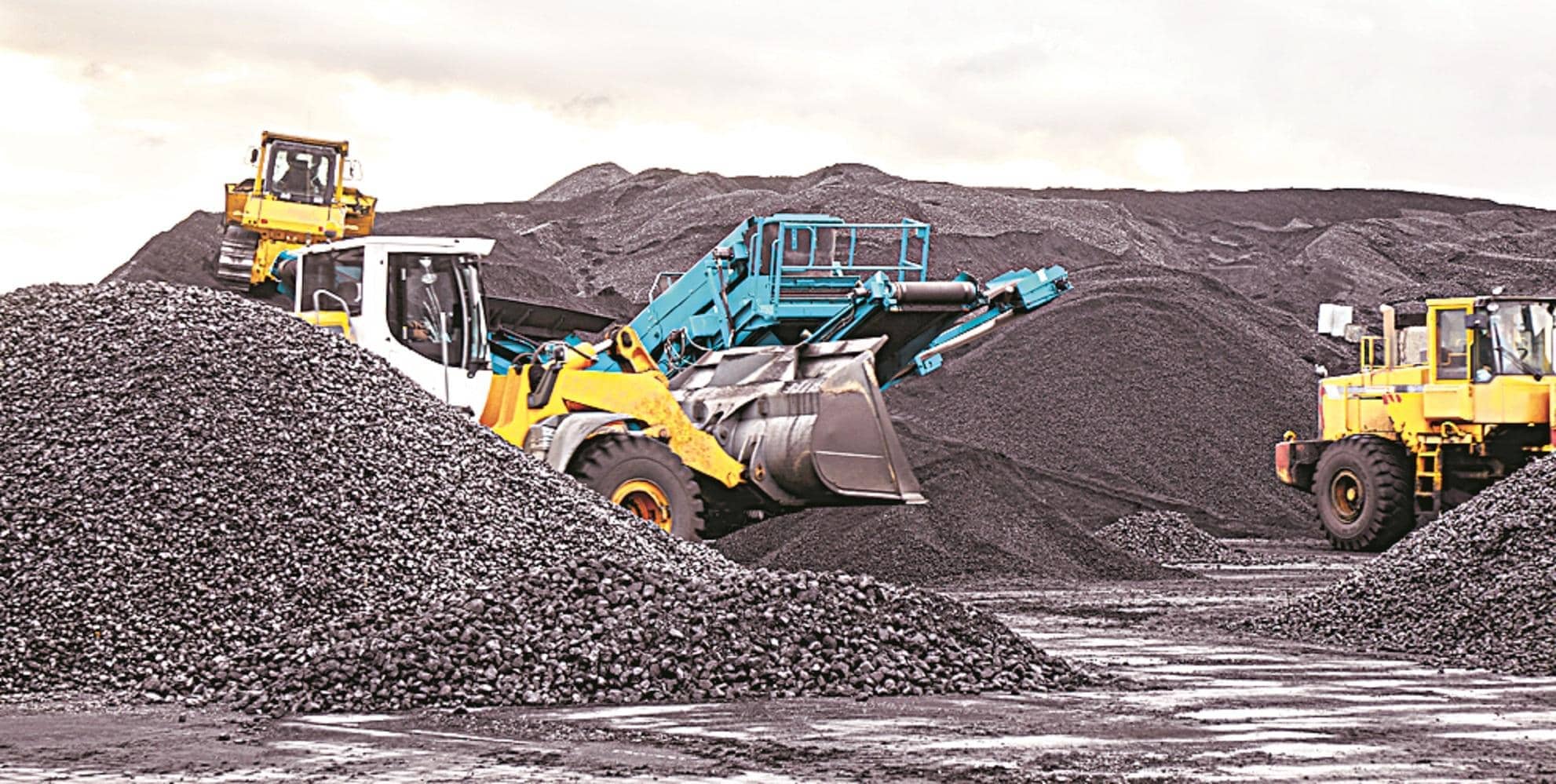 Coal Ministry Plans to Suspend Mining for Plan Violations
