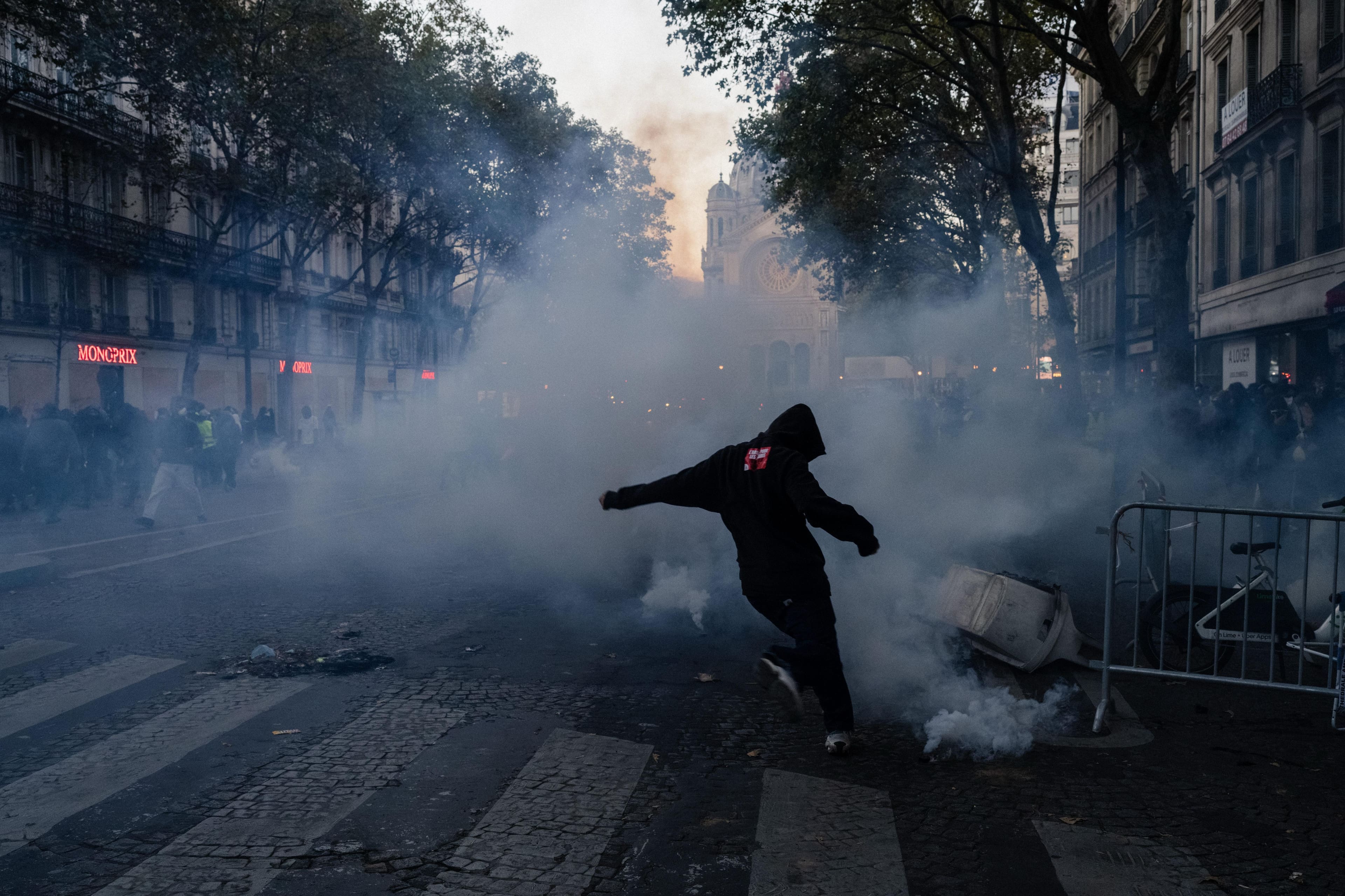 French unrest raises alarm across Europe as protests turn violent