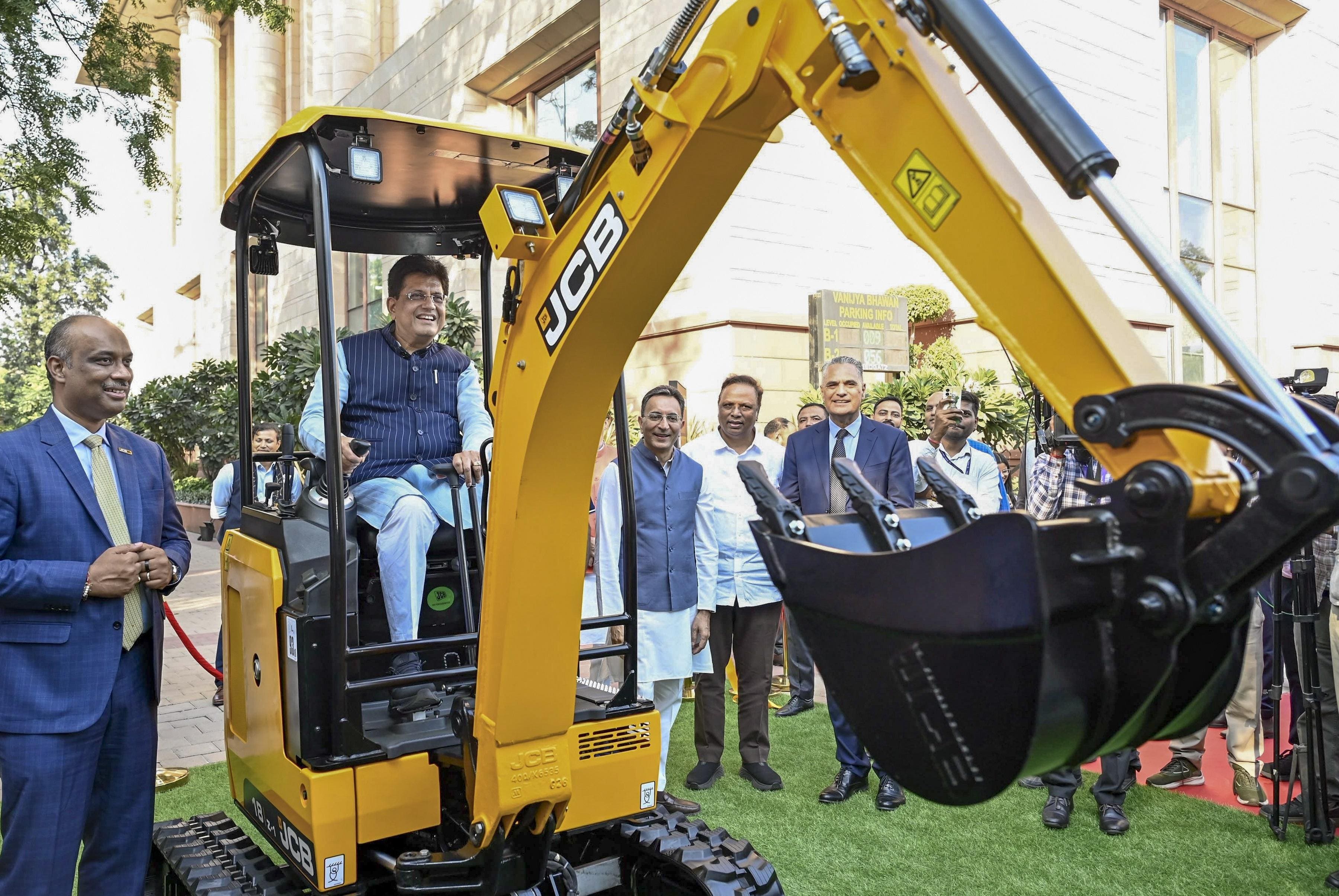 India Sends First JCB Machine to New Zealand Under New FTA
