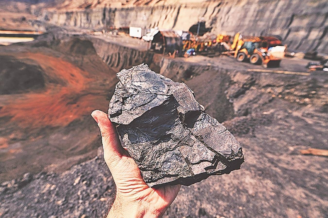 Indian Newsprint Makers Appeal to PM Modi Over Coal Supply Crisis