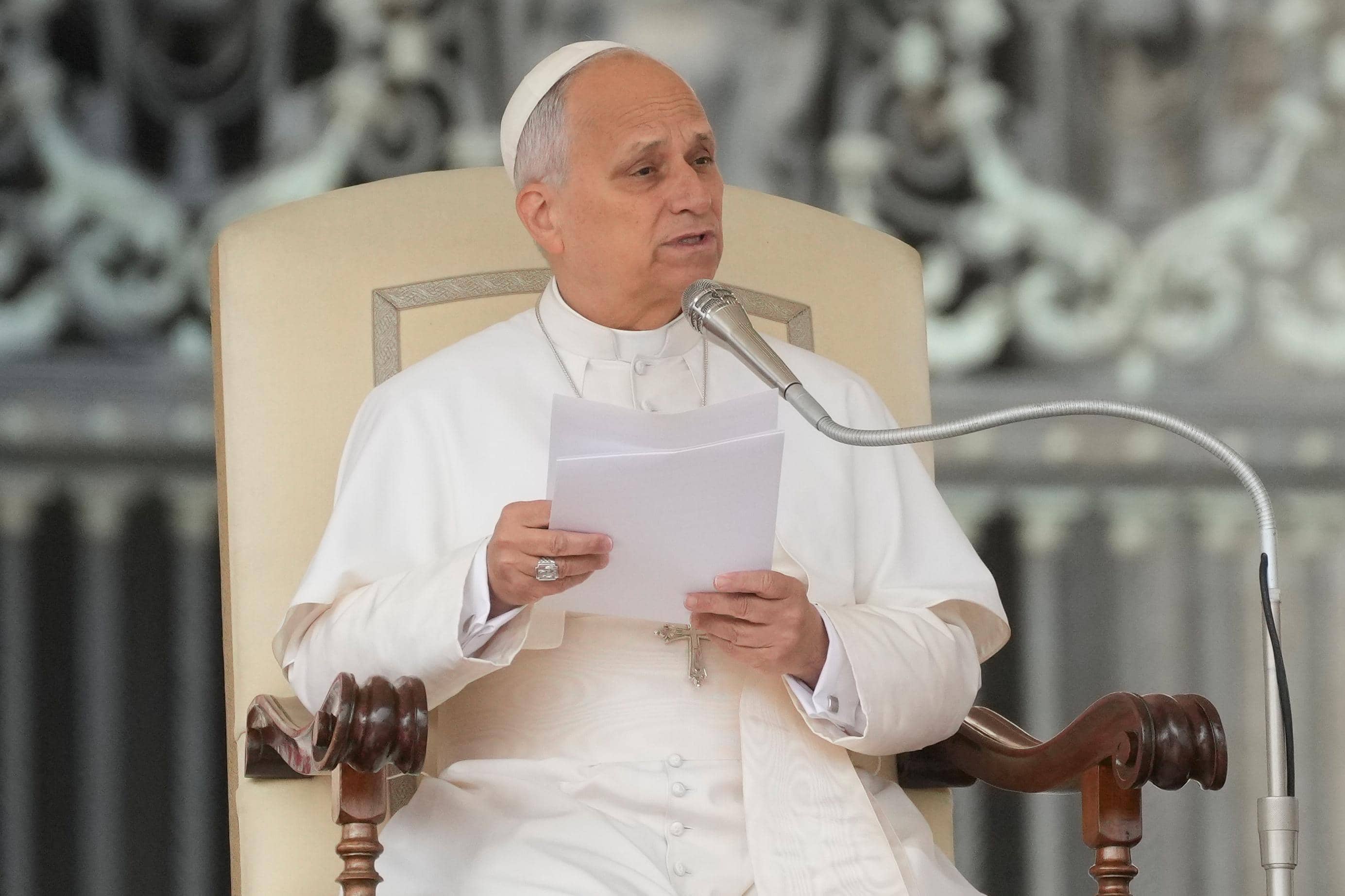 Pope needs no further treatment after lung cancer surgery, say doctors