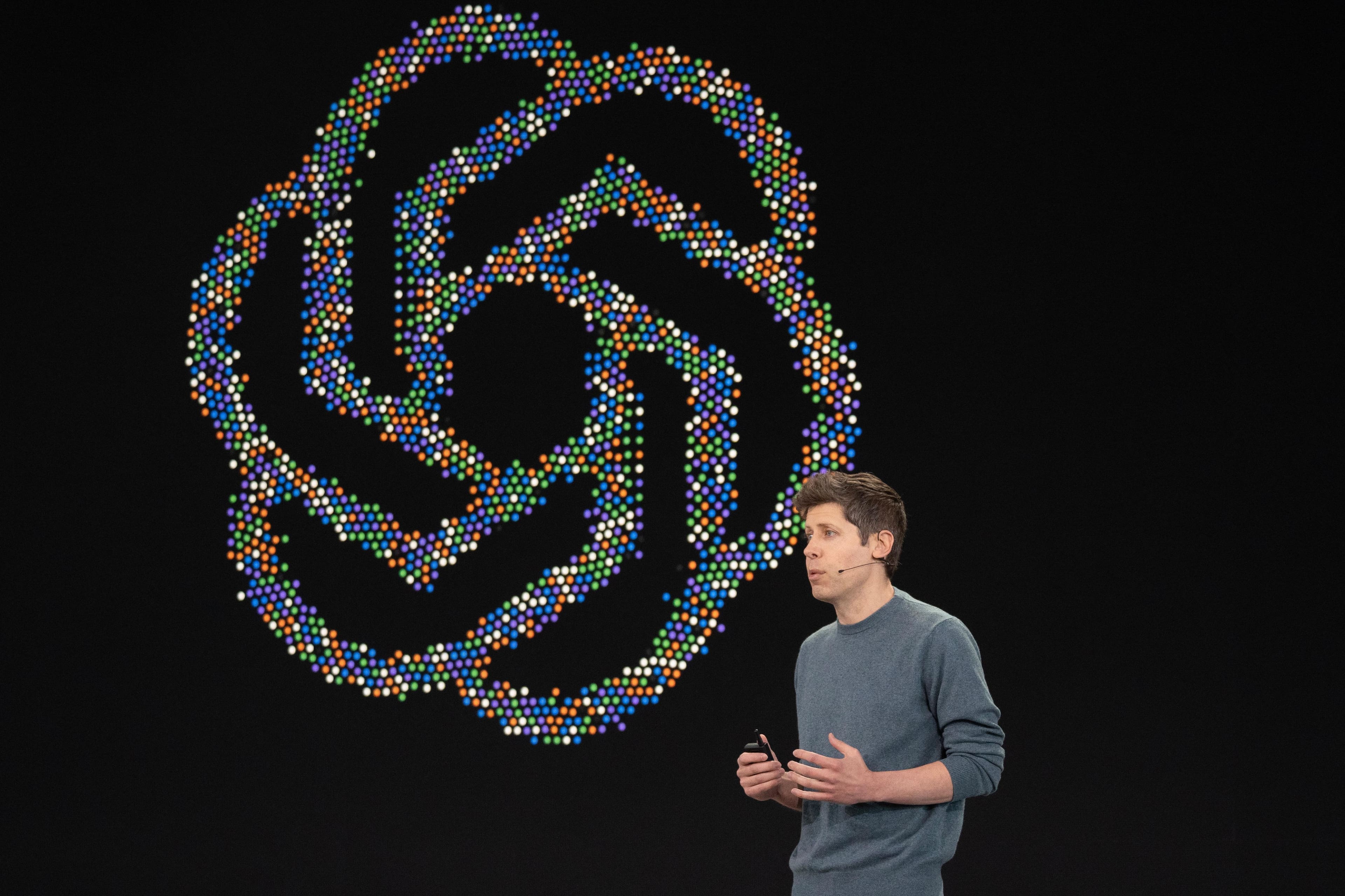 OpenAI ने एआई प्रशिक्षण फिर से शुरू किया, सुरक्षा के लिए इंटरनेट एक्सेस रोका