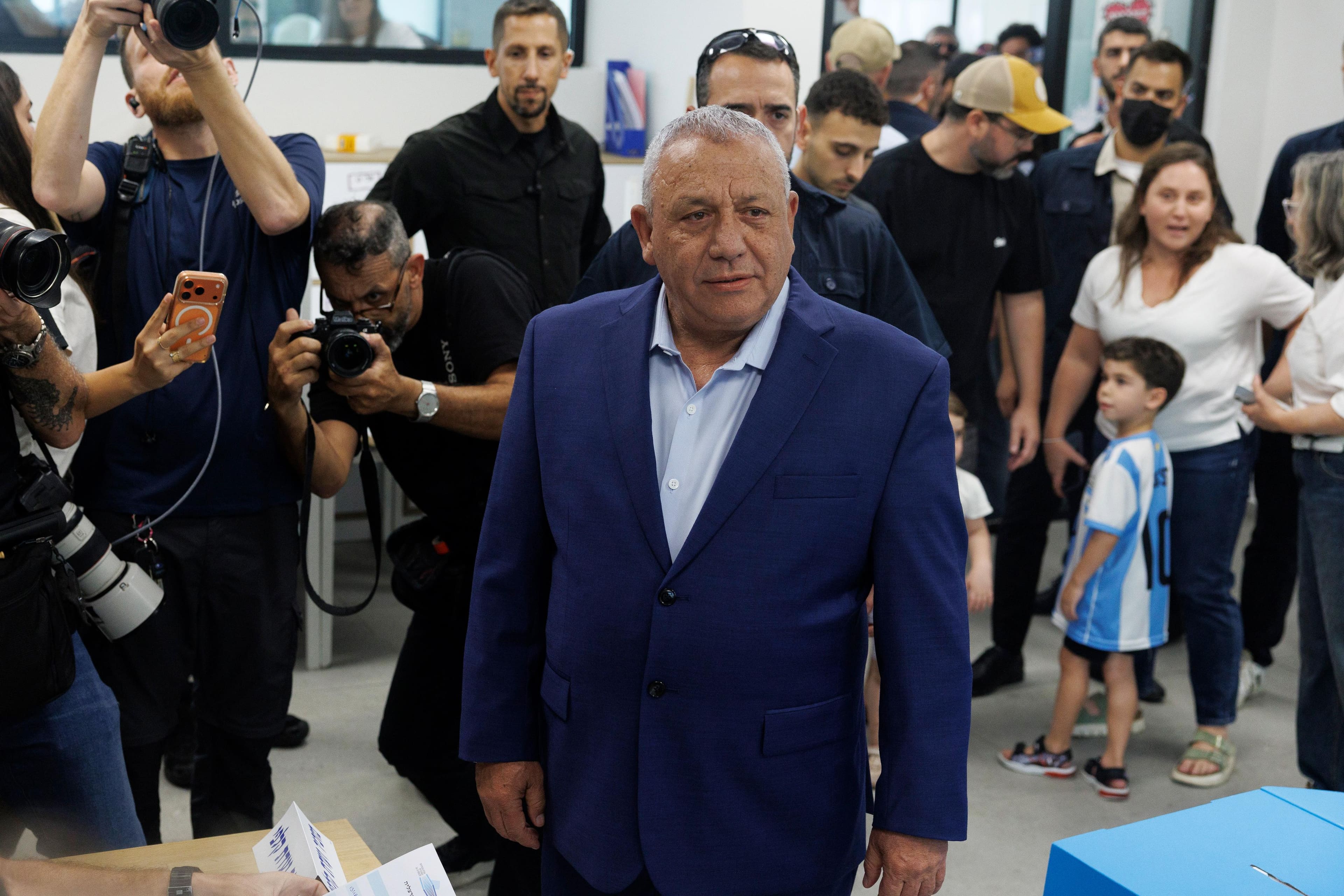 Who is Gadi Eisenkot, the ex-army chief challenging Netanyahu in Israel?