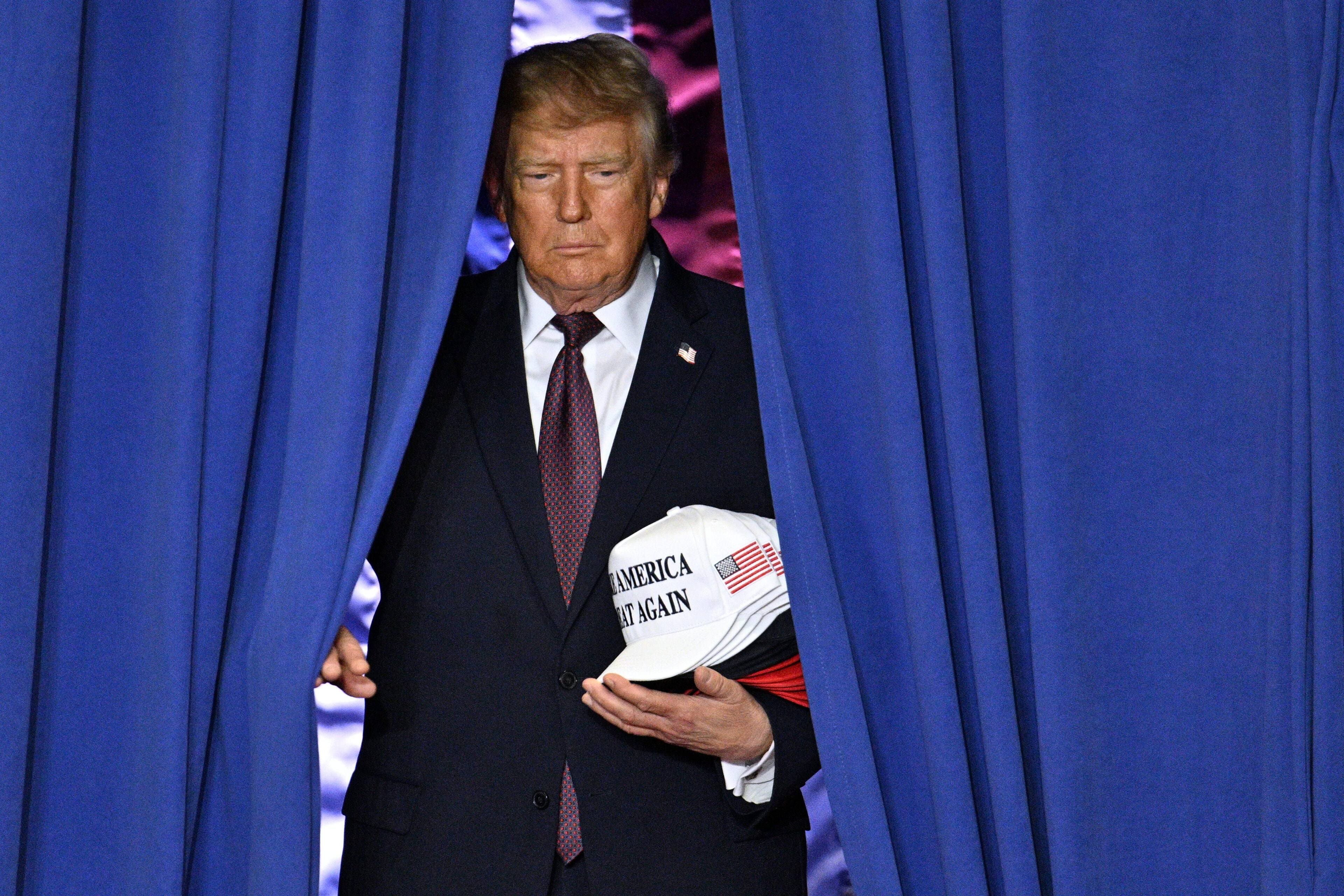 An unpredictable President, a grim White House: Trump faces down Midterms