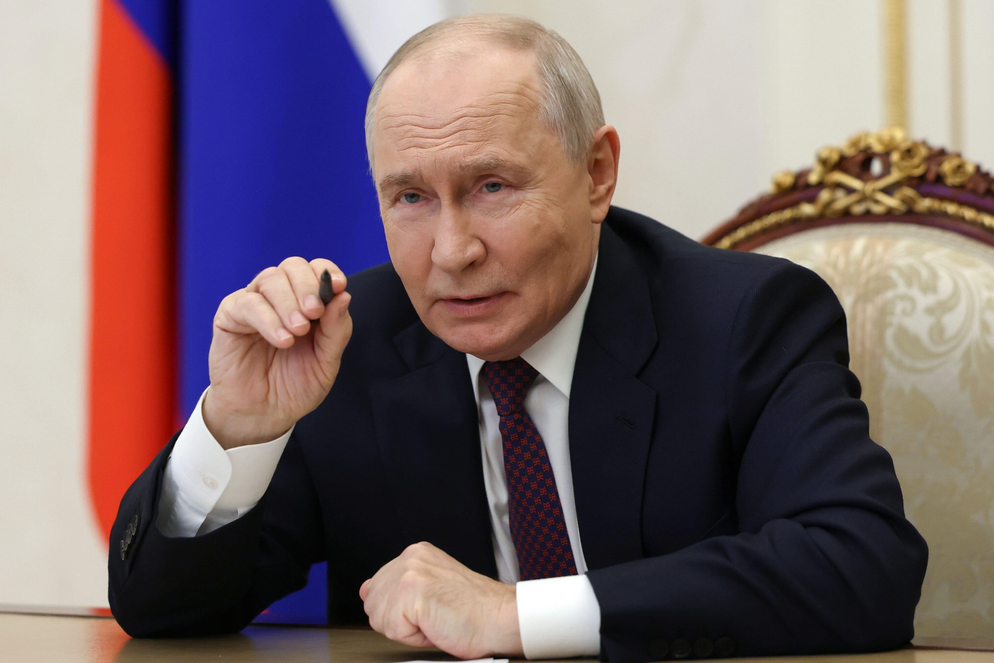 Putin warns Europe against Baltic Sea curbs, flags Hormuz-like disruption