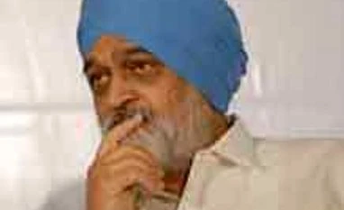 Real problem is not enough people declaring income, paying tax: Montek